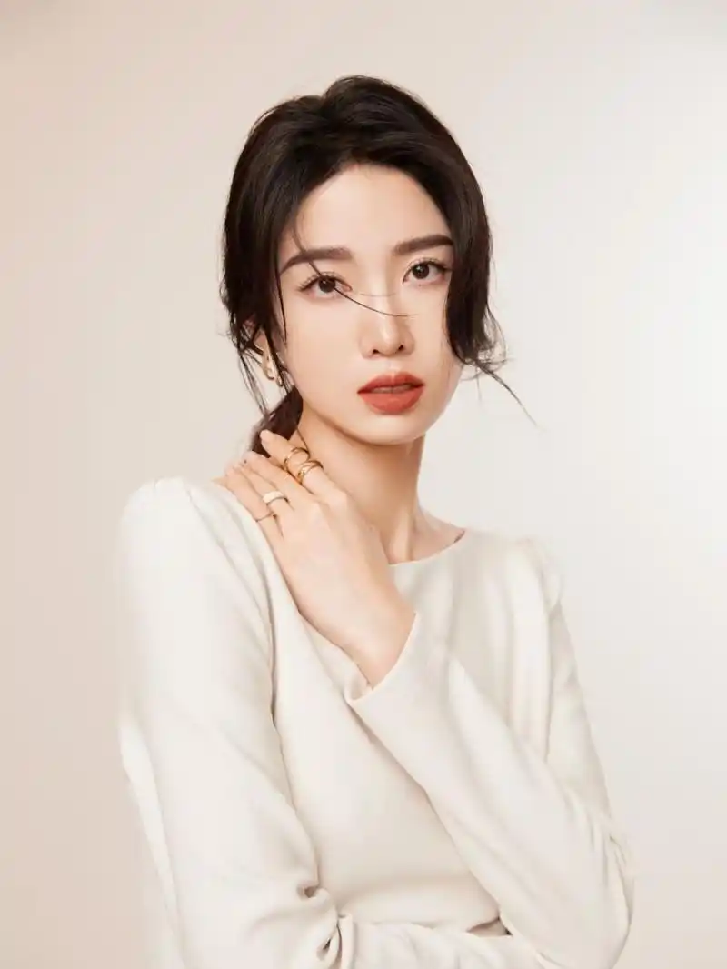 风格:形象照,职业照,肖像,气质99 - 气质与职业形象照融合 感有