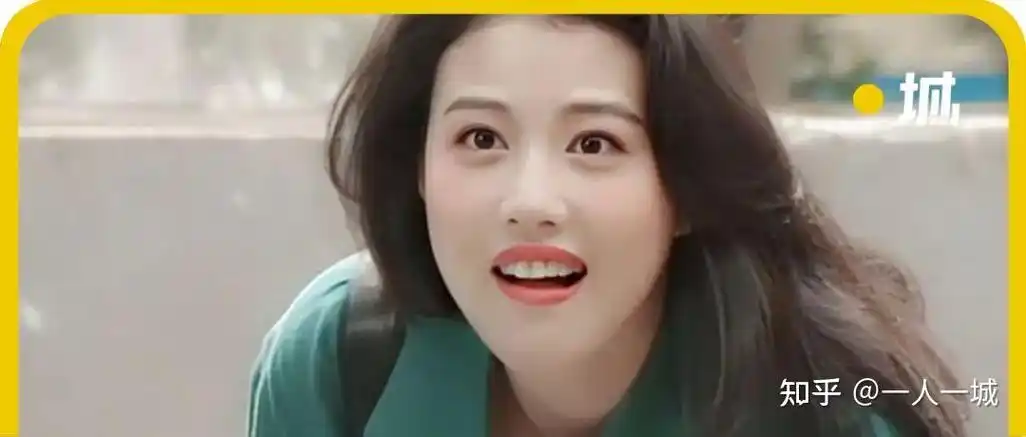 57岁周海媚突然去世她不结婚不生子却一辈子爱得轰轰烈烈高度近视1000