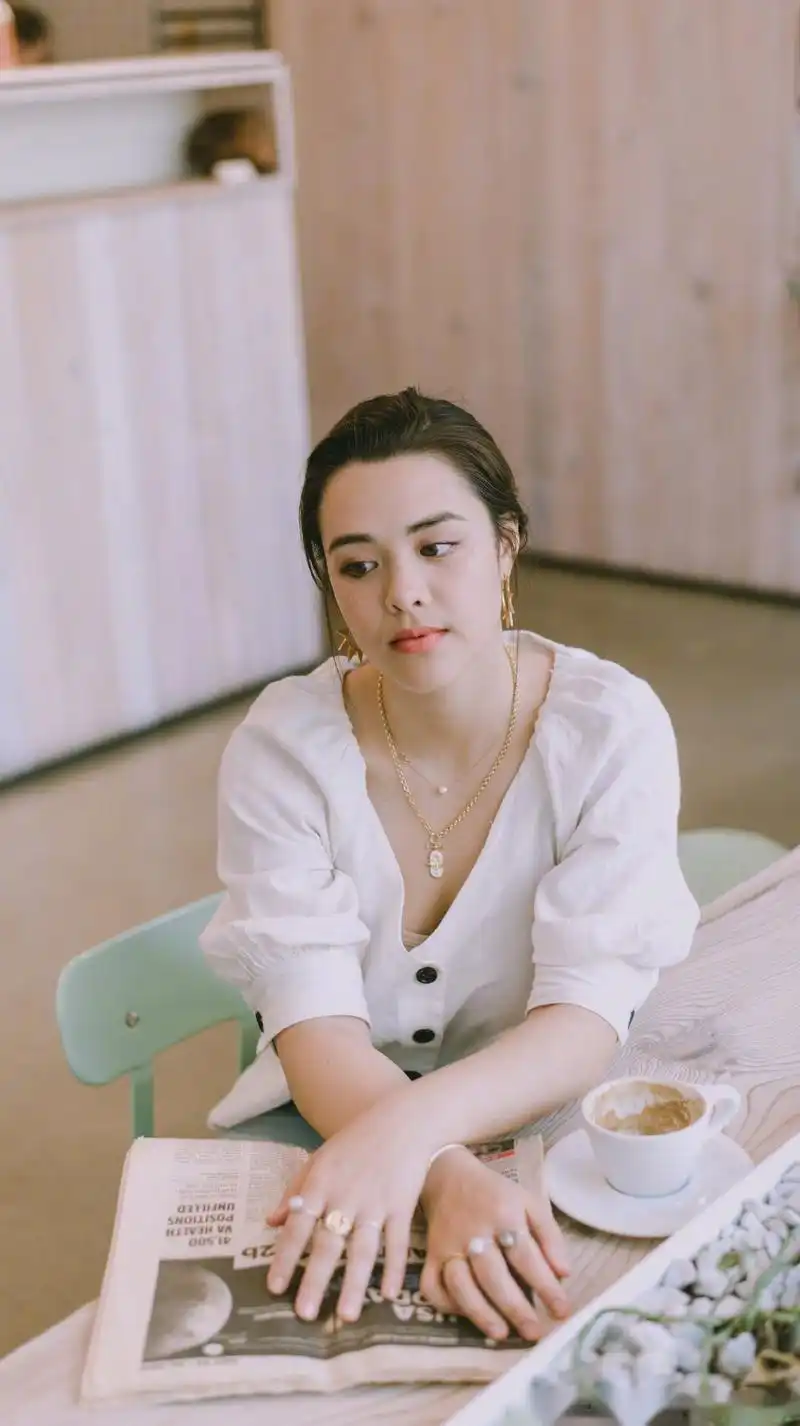 【钟丽缇混血大女儿近照】近日,钟丽缇与前夫的混血大女儿张敏钧,于