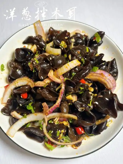 洋葱拌木耳低脂低卡凉拌菜