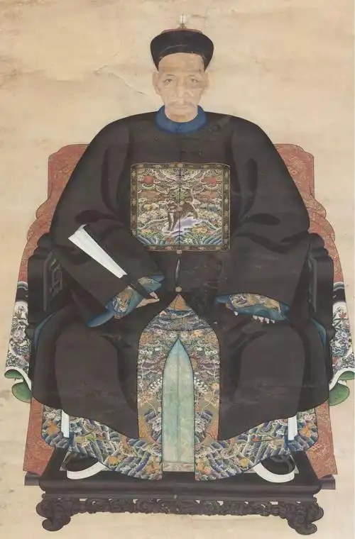 武官四品虎纹和豹纹两者在形态上有很多相似之处,通