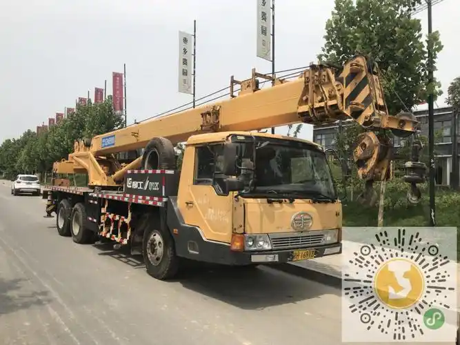 转让柳工2010年12吨吊车