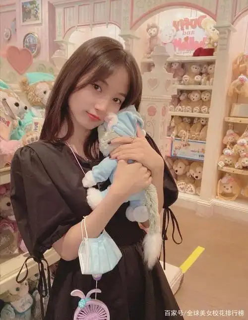 上海戏剧学院美女牛欣欣