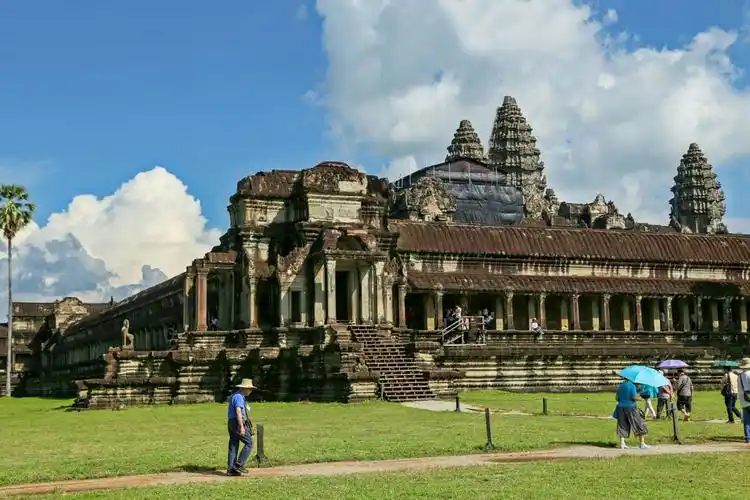 柬埔寨大吴哥城-----巴本宫.塔普伦庙.吴哥窟 摄于2016.10.28