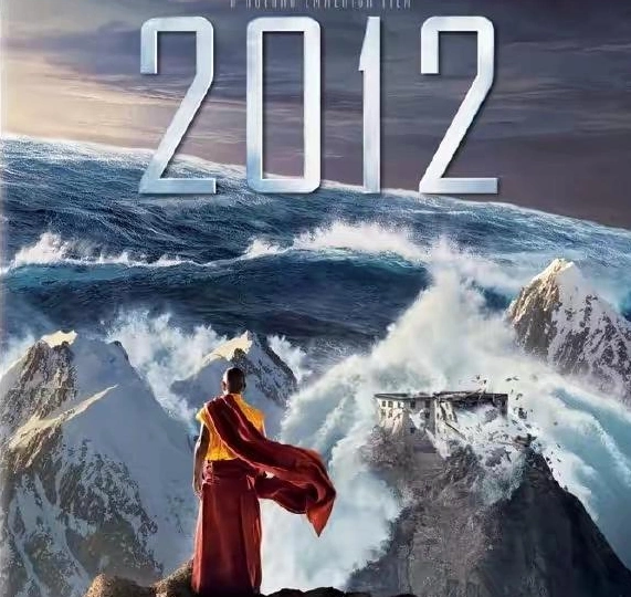2012》电影还算是逻辑比较严紧的电影,从一开始的山顶上的方舟,和最后