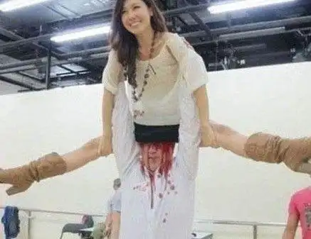 血淋淋的教训!千万不要让女人骑到自己头上,否则你会很惨!