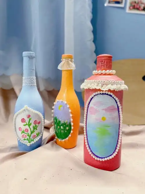 丙烯马克笔,珍珠片, b7000胶水,小花边#旧物改造手工diy  #酒瓶改造