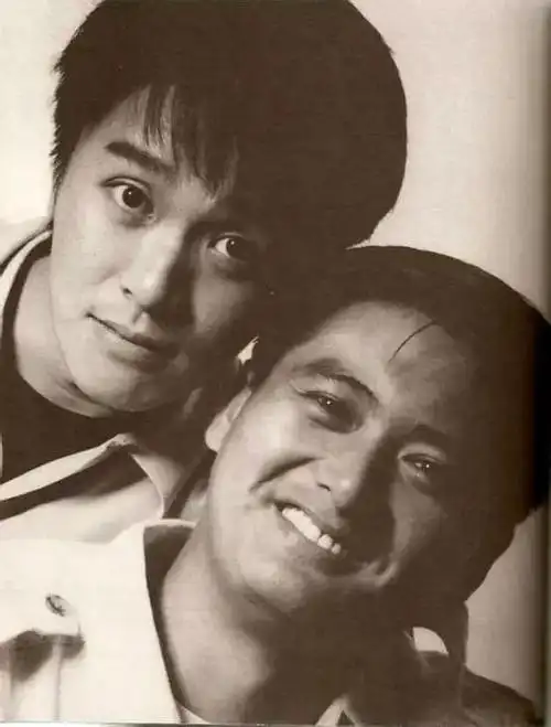 周星驰小时候的图片(周星驰小时候的图片大全)-中纳网