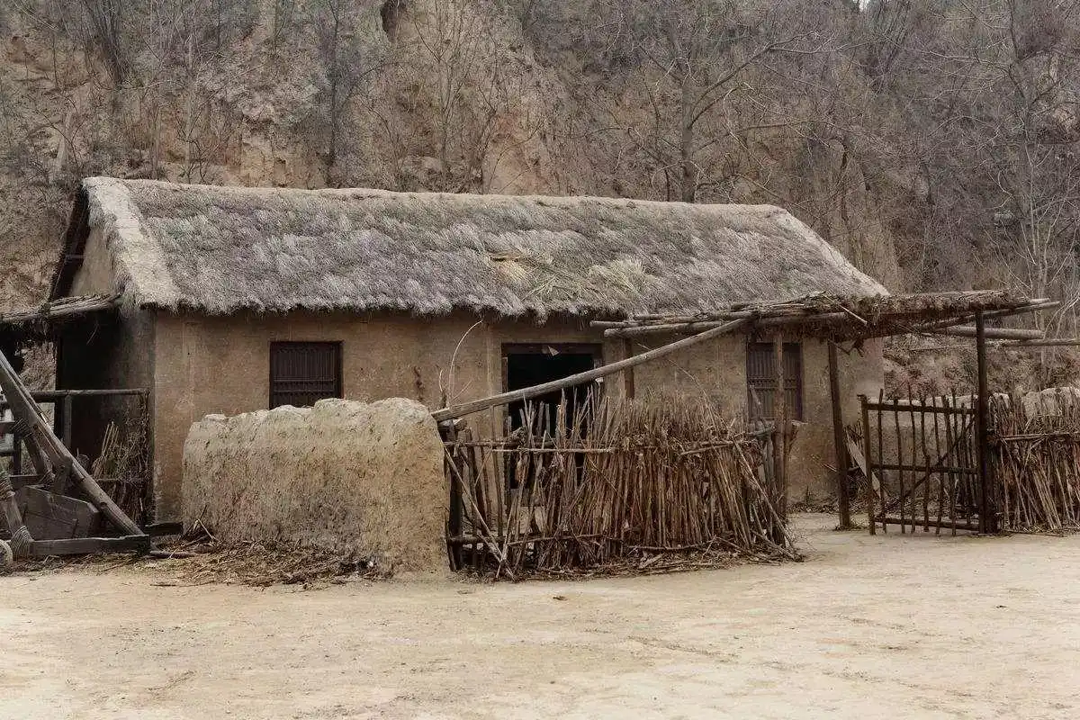 第一代住房 茅草房