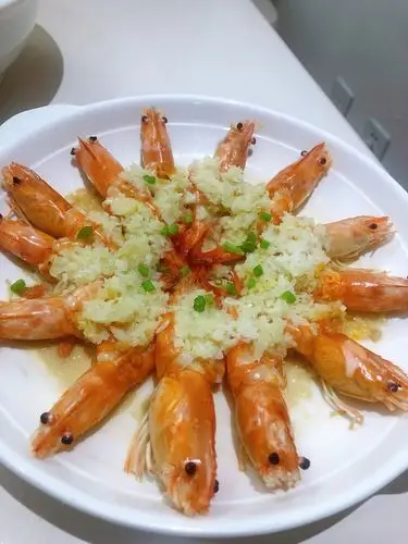 蒜蓉蒸罗氏虾的做法