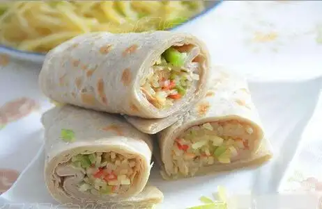 土豆丝卷饼的饼上抹什么酱