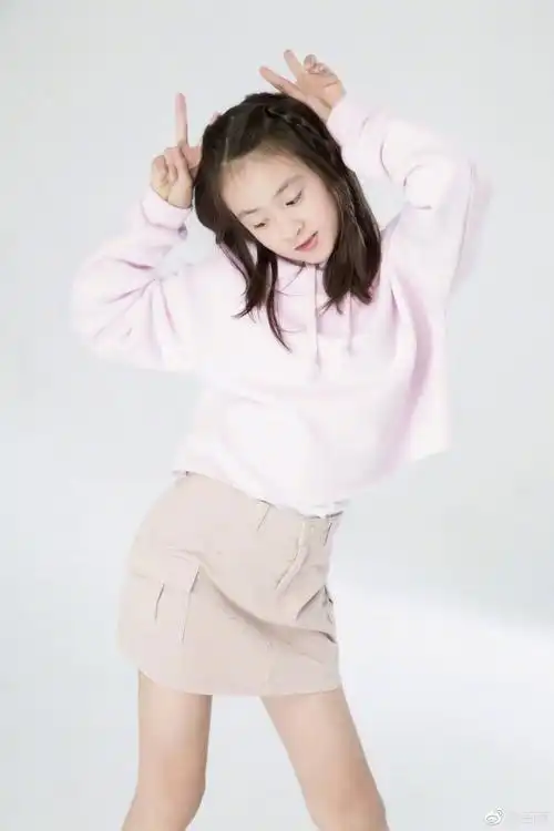 田亮晒女儿森蝶生日照网友惊呼整个娱乐圈都在等你长大