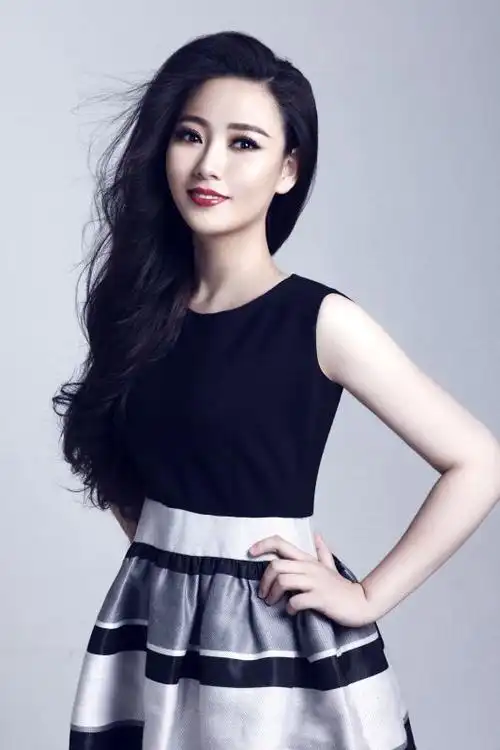 刘桐受邀献唱世界文化节 演出邀约不断