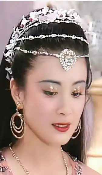 功名利禄全抛下"熟悉的旋律一响起,90版的《封神榜》立刻浮现在观众们