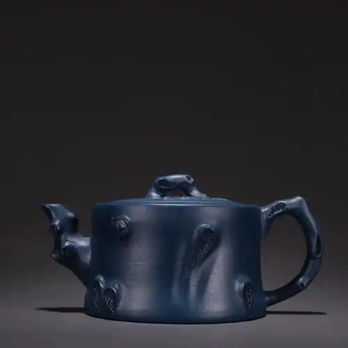 旧藏郝彤彤款蓝宝紫砂树桩茶壶