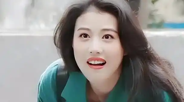 五天前刚过完生日,因患有红斑狼疮身体欠佳|周海媚_新浪新闻