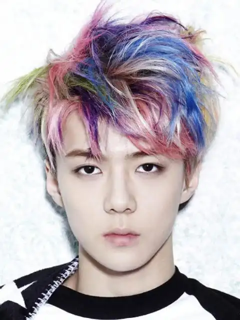 吴世勋的彩虹发色,网友:每个颜色都好看呀!