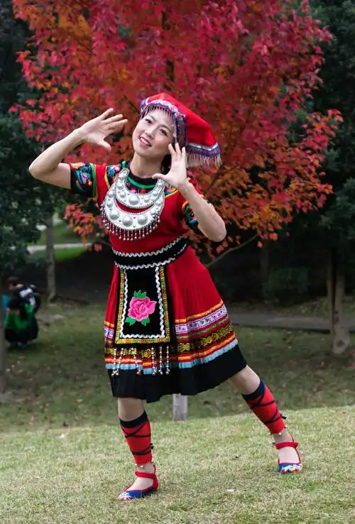 瑶族舞蹈～瑶山依玛