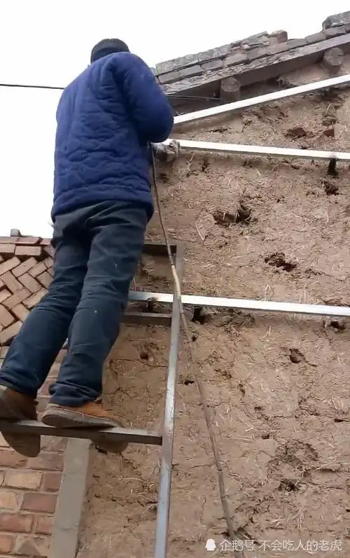 实拍:农村旧房改造让人惊呆眼球,土坯房外加层铁皮"颜值"变了