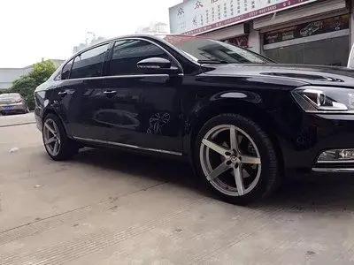 大众迈腾升级18寸搭配225 40 18改装轮毂图