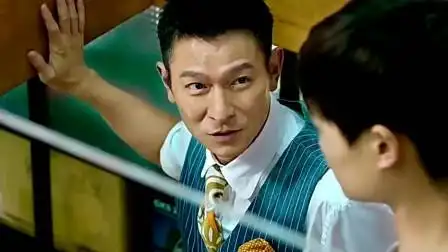 澳门风云3:刀仔胆也太大了,趁着坚哥傻乎乎,敢这么戳他的头