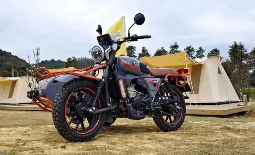 春风800mt出侉子了?这是银钢首款adv风格边三轮_腾讯