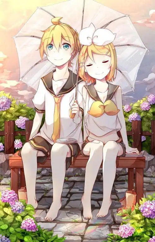 动漫情侣图片可爱 陪珎唱小情歌