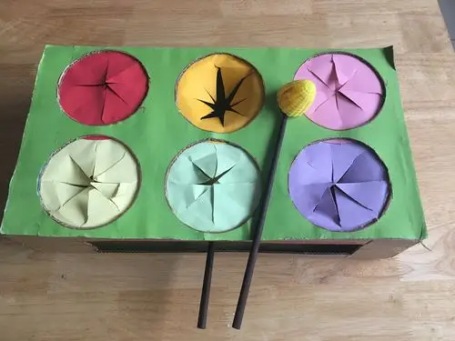 胡阳镇中心幼儿园亲子玩教具制作小班优秀作品展