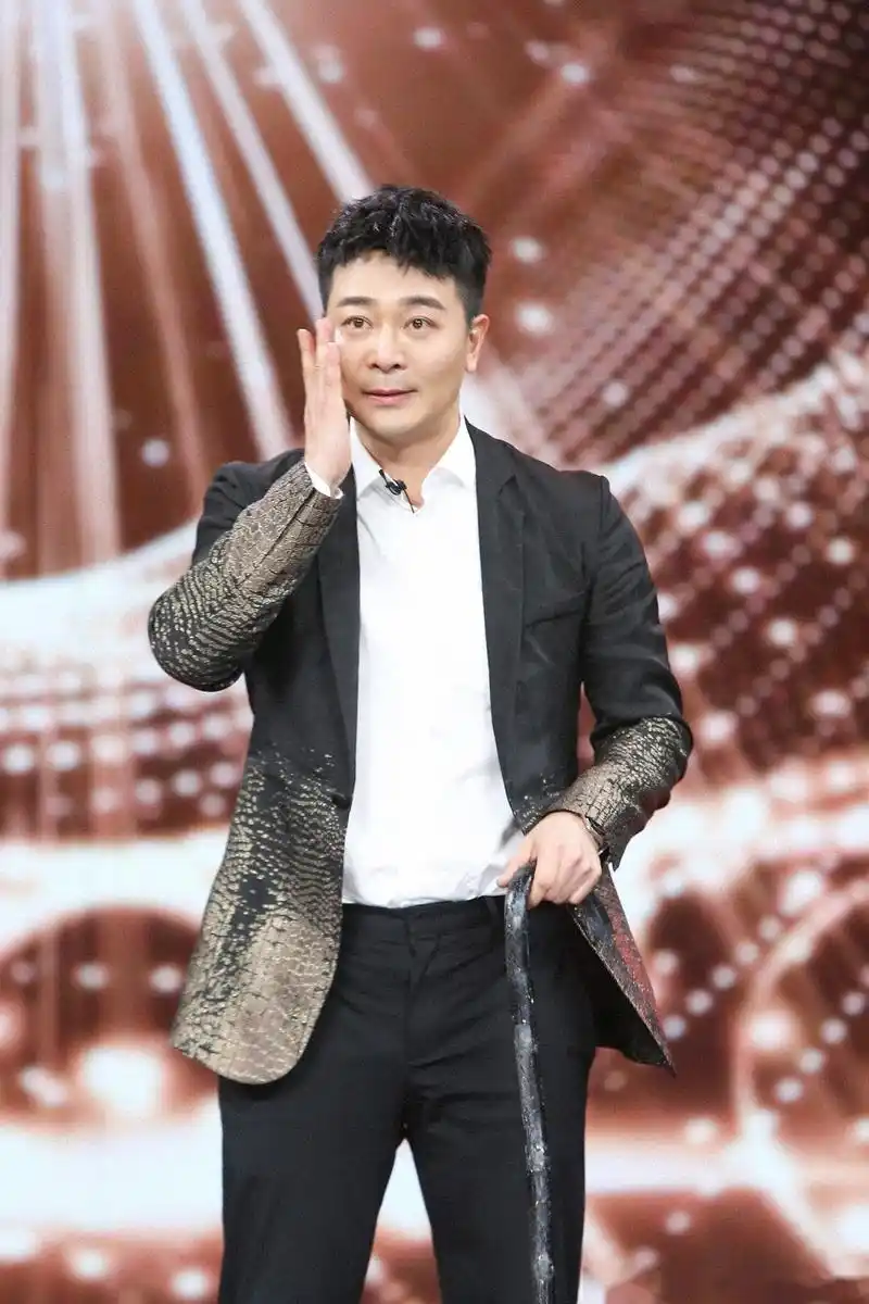 本周五晚《声临其境》带你听,不一样的吴樾.