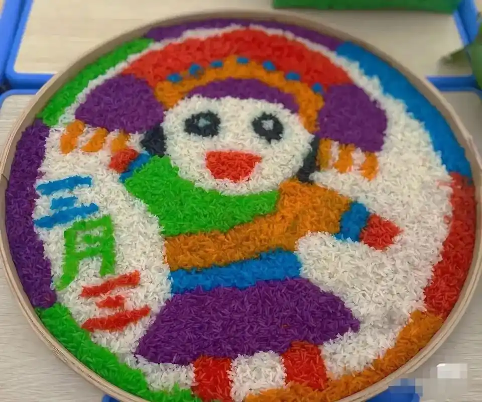 五色糯米饭来了,你流口水了吗?每年农历三月三,广西一个很特别 - 抖音