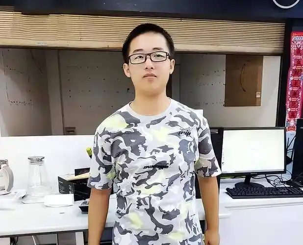 赵振兴664分,赵振中674分,赵振华654分,多来几打这