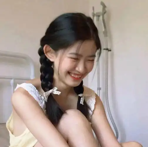 有哪些微信女头像让男生一眼就心动的?