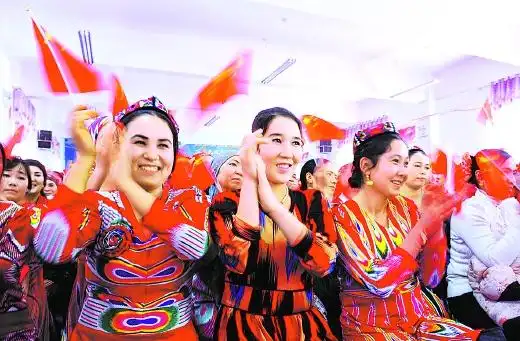 交往交流交融中共话民族团结情