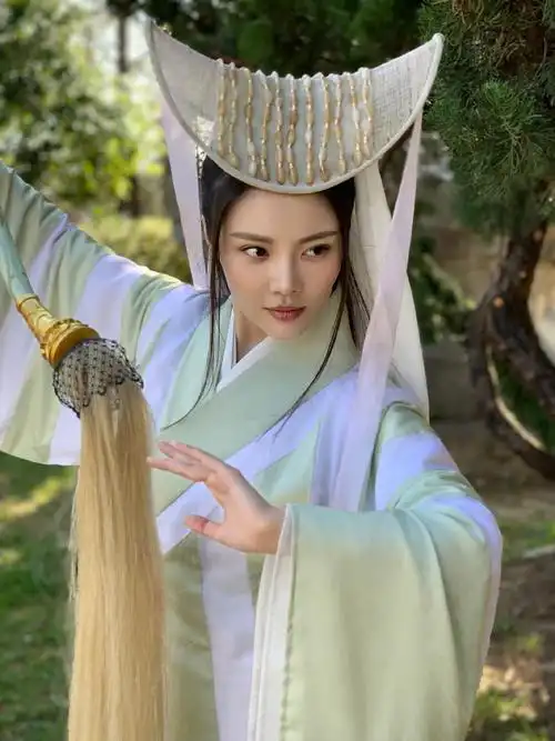 徐冬冬天龙八部未曝光剧照#徐冬冬在新天龙八部中饰演的刀白凤太飒了