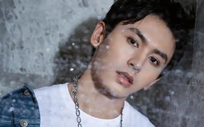 内地男演员张哲瀚最新商业活动出场多少钱 广告代言报价多少?