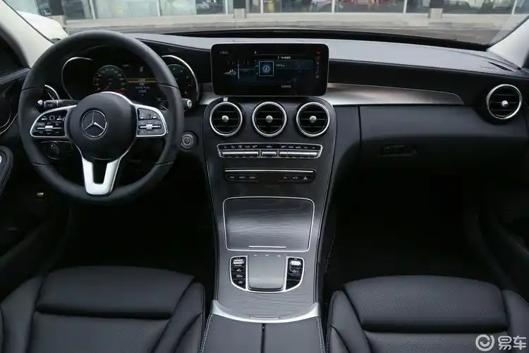 【奔驰c级2019款c 260 l 4matic 运动轿车中控台整体汽车图片-汽车