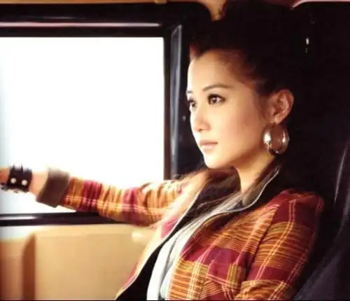 《微笑pasta》,在剧中饰演鼎风大学公主帮领袖rita