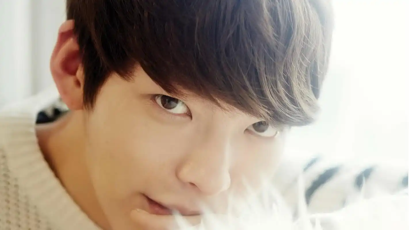 韩国明星帅哥图片金宇彬高清宽屏桌面壁纸第二辑