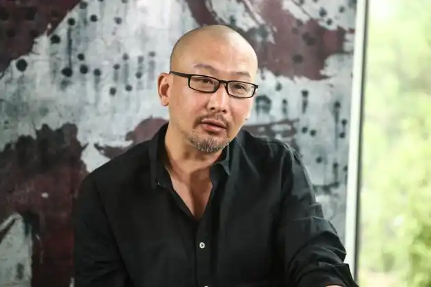 管虎强调, 这不是一部老电影,这是"和今天人对话"的电影.