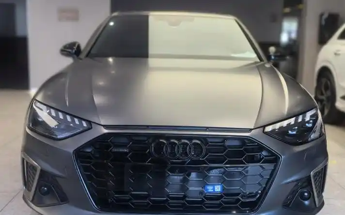 奥迪a4l 哑光天云灰