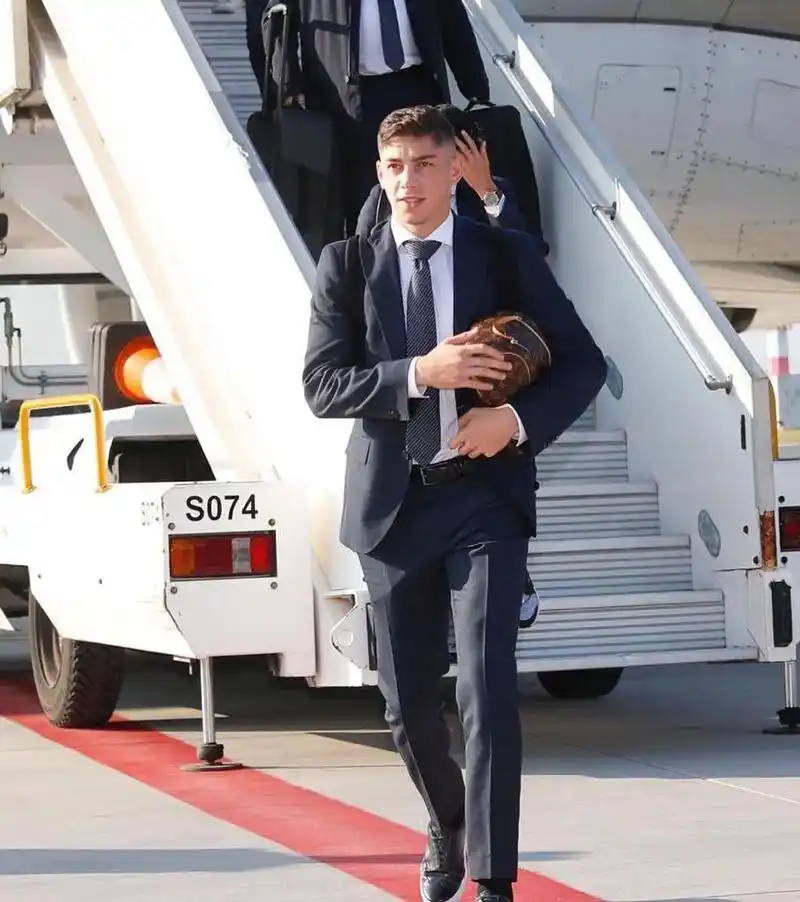 皇马未来队长&南美乌拉圭帅哥.