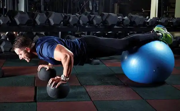 抗伸展核心力量训练健身球转动