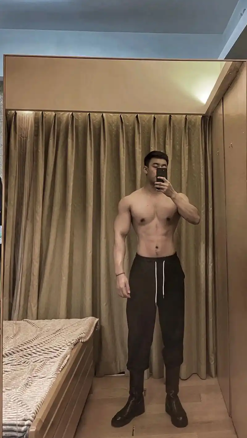 肌肉男养成中 #腹肌男孩 #健 - 抖音