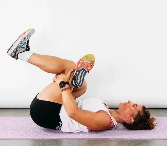 想跑得更快又不想受伤,这5个臀部伸展练习很有效!_运动