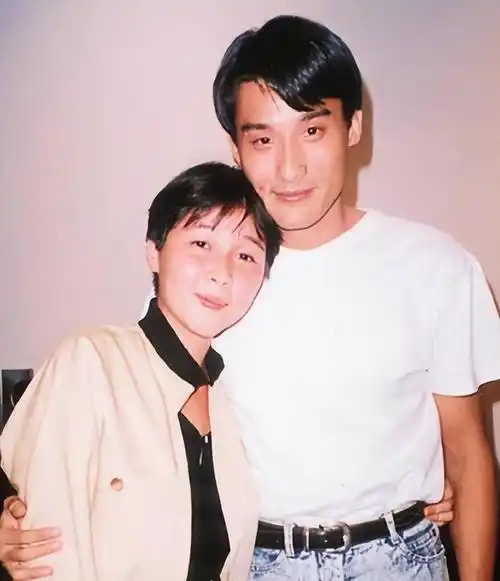 影帝梁家辉有多爱老婆?