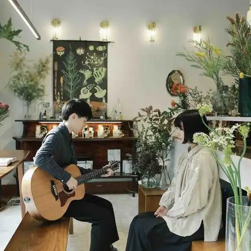 房东的猫:不枉此间真少年