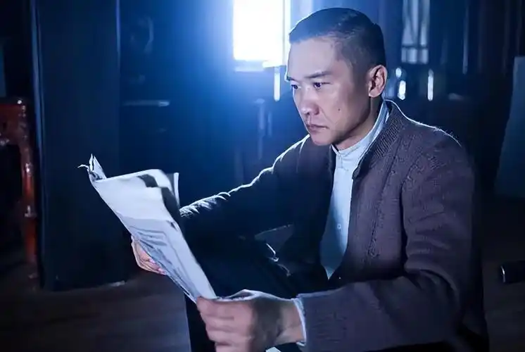 离婚后忍不住流泪,想儿子想得睡不着,如今53岁的黄志忠仍单身