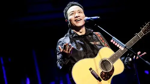 许巍新专辑无尽光芒举行首唱会全国巡演5月温暖启航