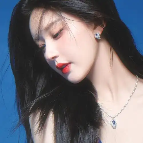 赵露思超话blue0397自修头像#木菟拍的赵露思