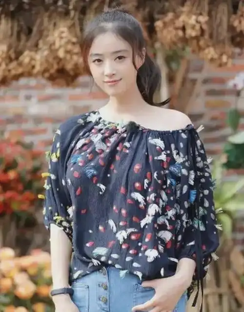 40岁无人敢娶的蒋欣再一次让娱乐圈刮目相看